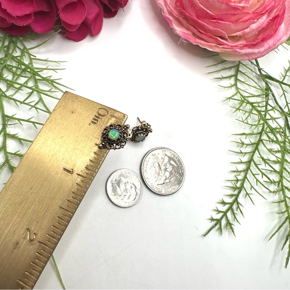 VINTAGE⚜️Rare 14K Gold Opal Lace Stud Earrings - Picture 11 of 13
